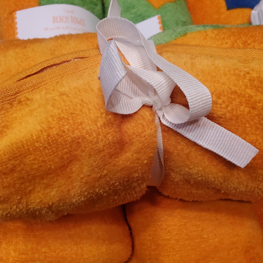 Towels - Picture 2 of 3